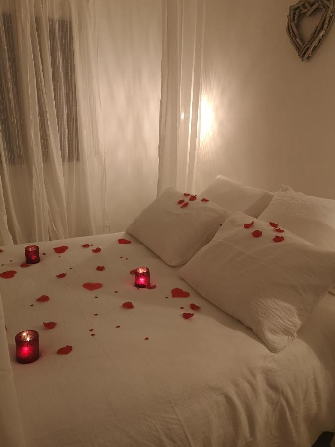 Une Nuit A Bali - Appartement Cocooning Solliès-Toucas エクステリア 写真