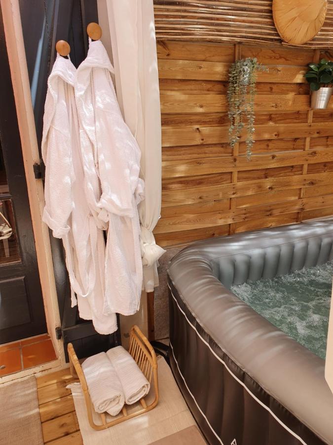 Une Nuit A Bali - Appartement Cocooning Solliès-Toucas エクステリア 写真
