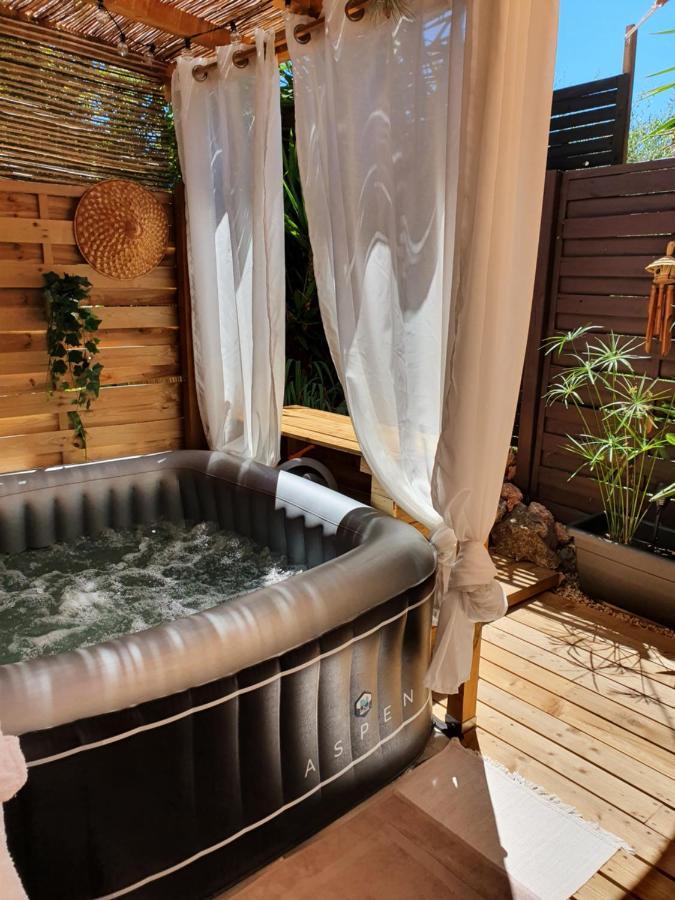 Une Nuit A Bali - Appartement Cocooning Solliès-Toucas エクステリア 写真