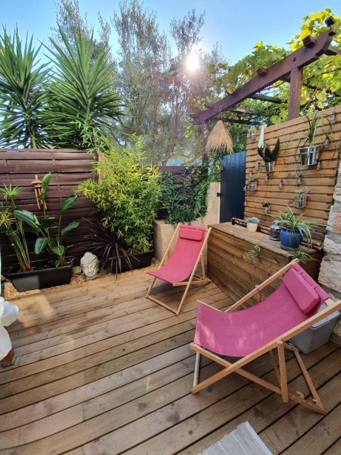 Une Nuit A Bali - Appartement Cocooning Solliès-Toucas エクステリア 写真