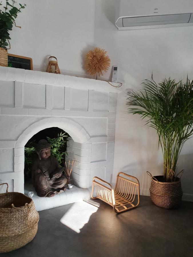 Une Nuit A Bali - Appartement Cocooning Solliès-Toucas エクステリア 写真