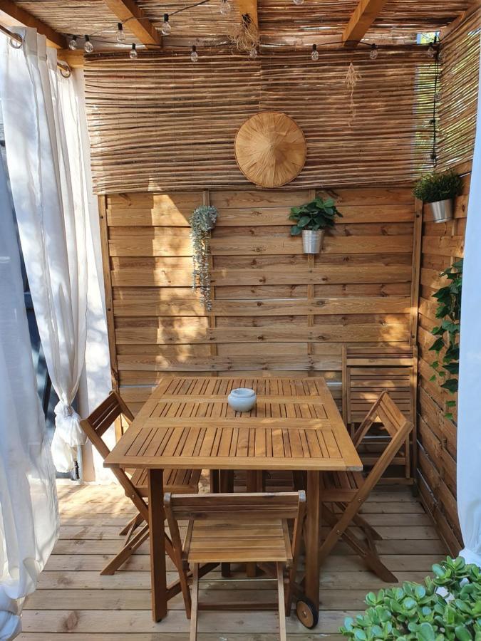 Une Nuit A Bali - Appartement Cocooning Solliès-Toucas エクステリア 写真